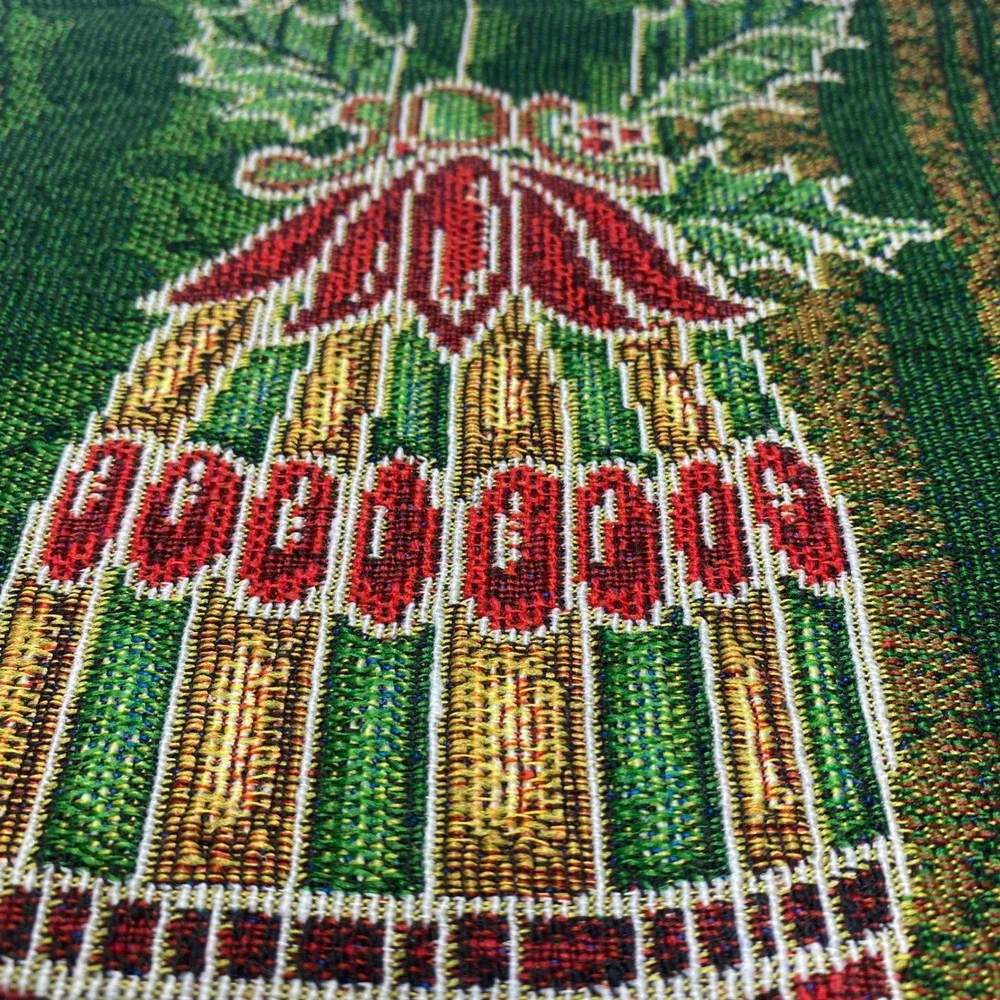 Beautiful Christmas Woven Tapestry Table Runner Green Red Gold Holiday‎ Decor
